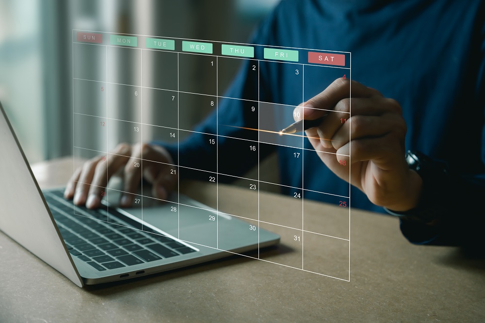 Maximizing Patient Engagement with a Virtual Assistant, Project management concept , analyst working with computer in management system to make report with KPI and metrics connected to database. corporate strategy for finance, operations, sales, marketing. | Virtual Assistant For Doctors