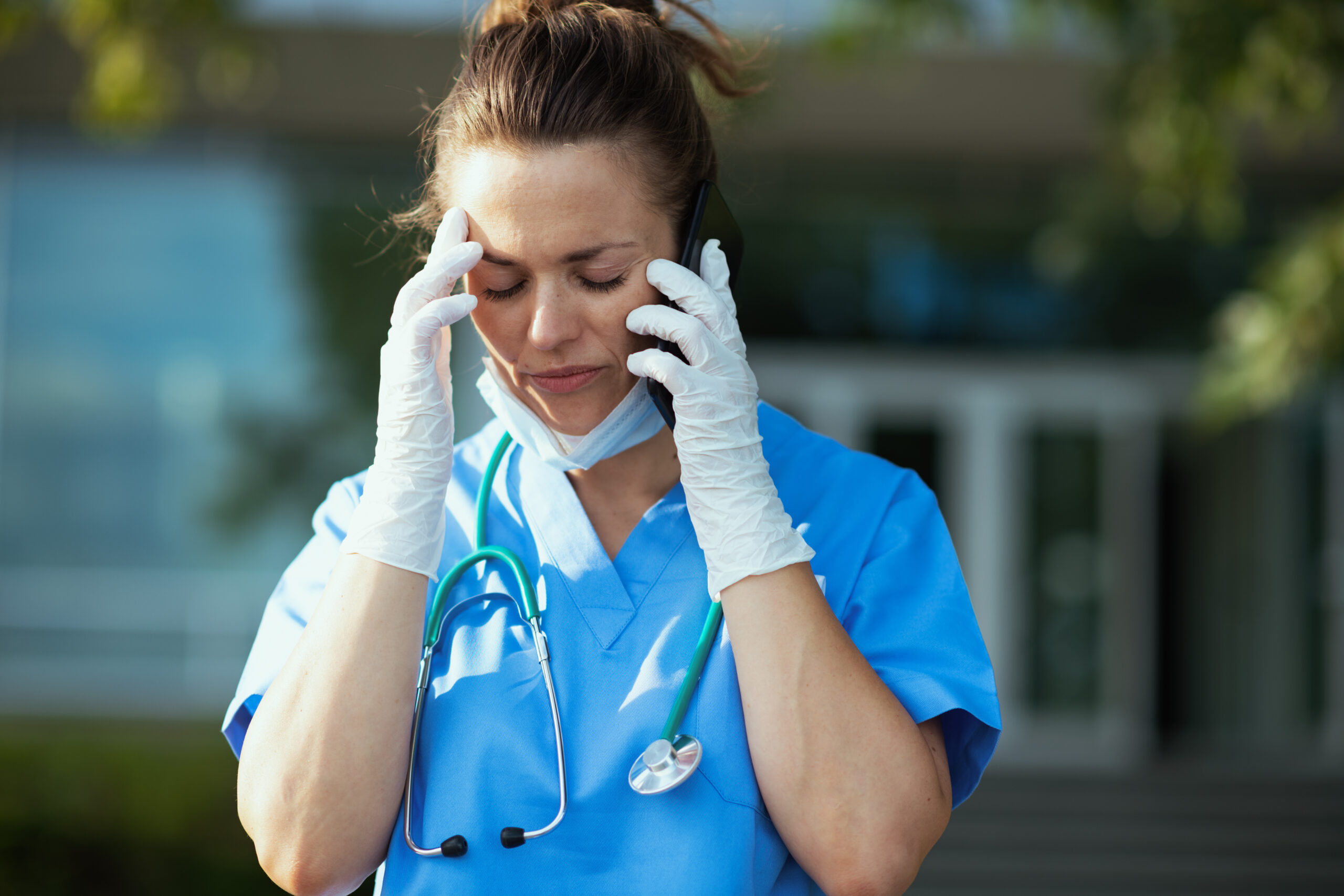 Virtual Assistants and Mental Health: Supporting Doctors in Preventing Physician Burnout